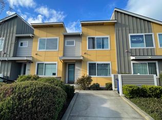 924 SW 96th Pl, Seattle, WA 98106