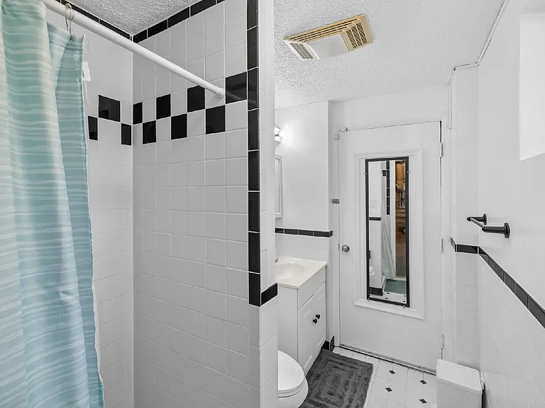 902 Leverton Rd — Photo 14