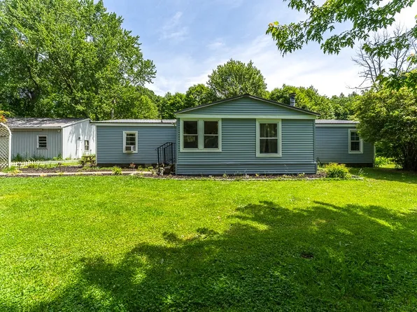 650 Pleasant Valley Rd, Lyons, NY 14489