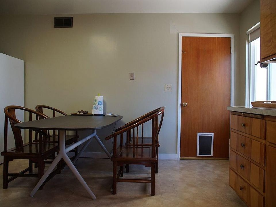 2nd image of 2809 Ponce Ave