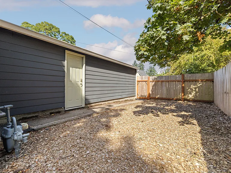 7401 SE 83rd Ave — Photo 31