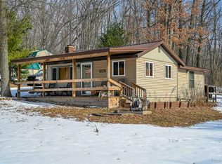 4712 Poplar Dr, Harrison, MI 48625