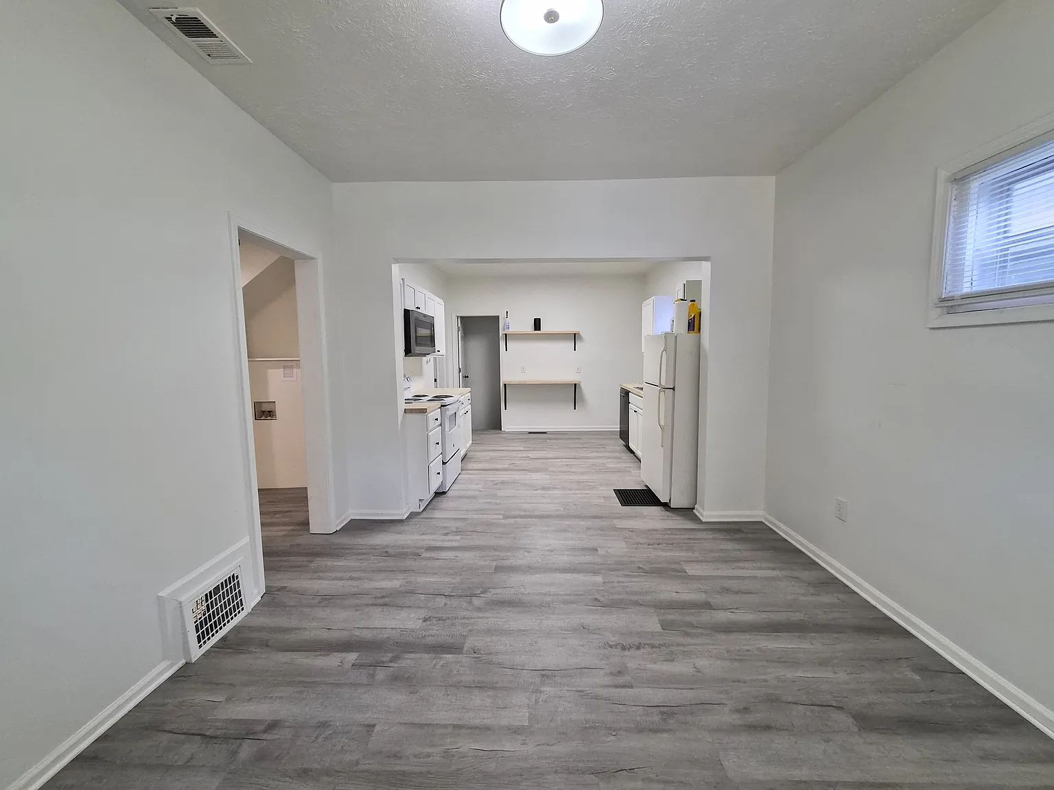 866 West 25th Street - 1 — Photo 3