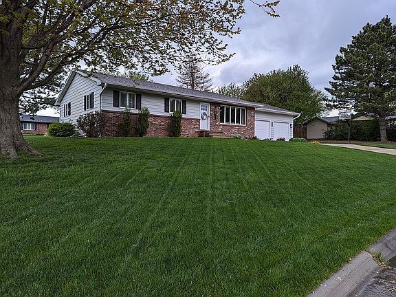 3rd image of 145 Rosewood Dr