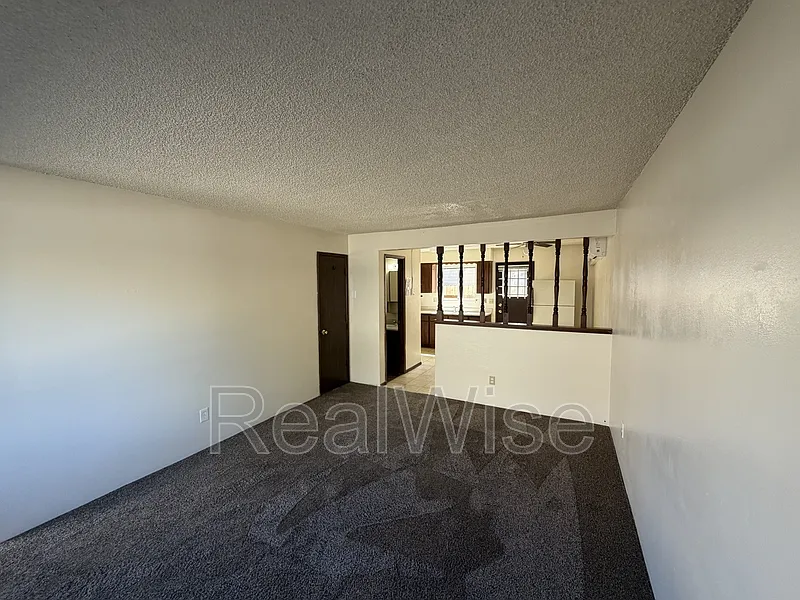 Building Photo - 1120 SW 5th St #B