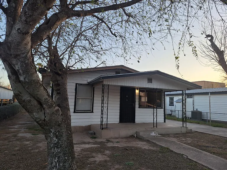 818 Puente St — Photo 2