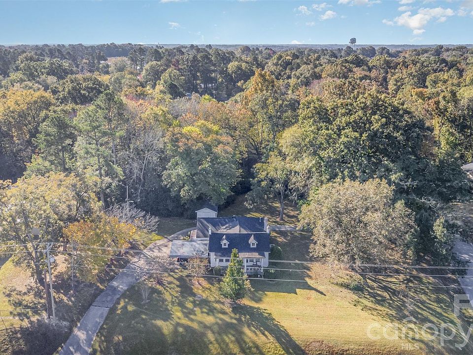 1st image of 1103 E Arch St