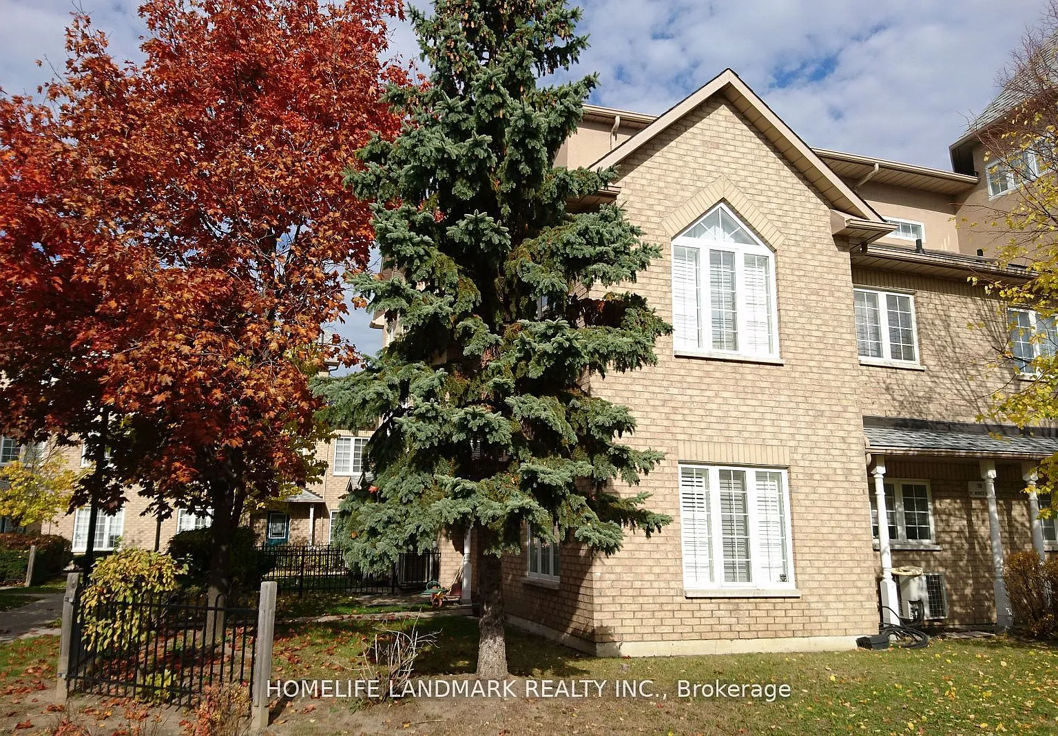 5 bed, $3,280 — Photo 1