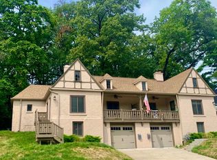 1734 Jersey Ridge Rd, Davenport, IA 52803