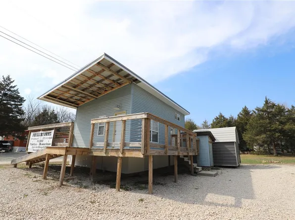 425 W Lakeview Dr, Ironton, MO 63650