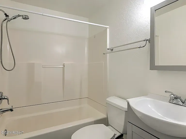 2701 Lake Otis Pkwy — Photo 11