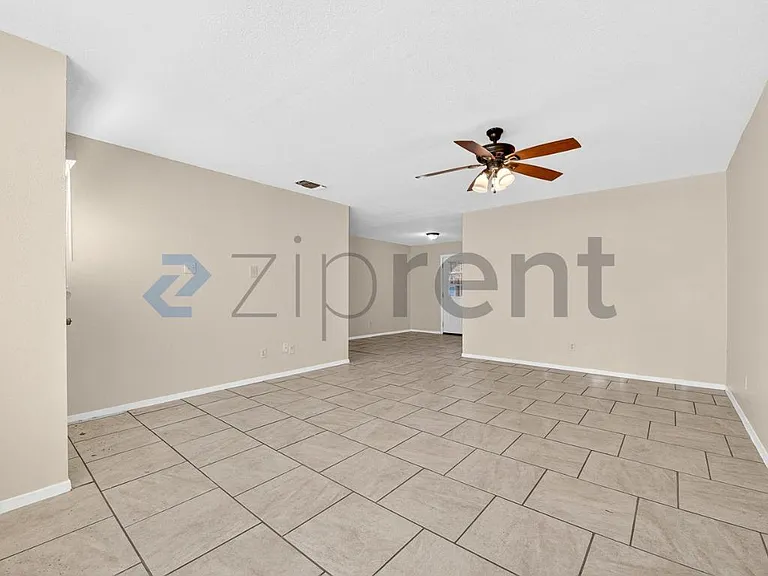 3225 Crites St #102 — Photo 5