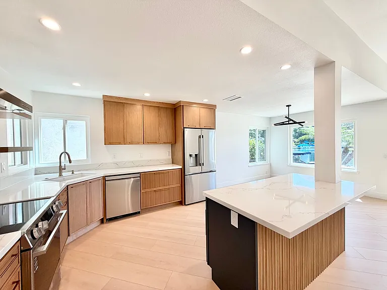 21676 Superior Ln — Photo 14