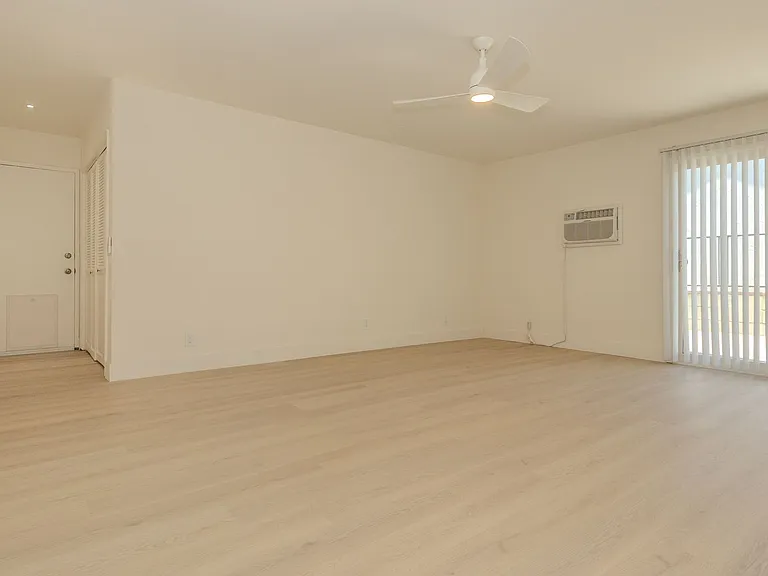 6180 Veemac Ave — Photo 29