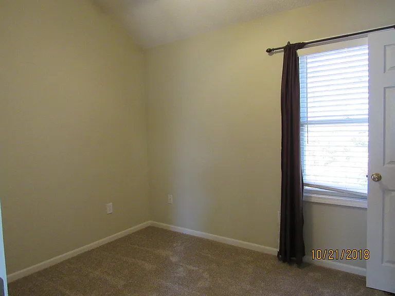 13964 W 148th St — Photo 11