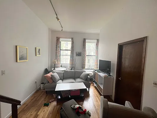 Rented by Guidance Realty Corp. | media 8