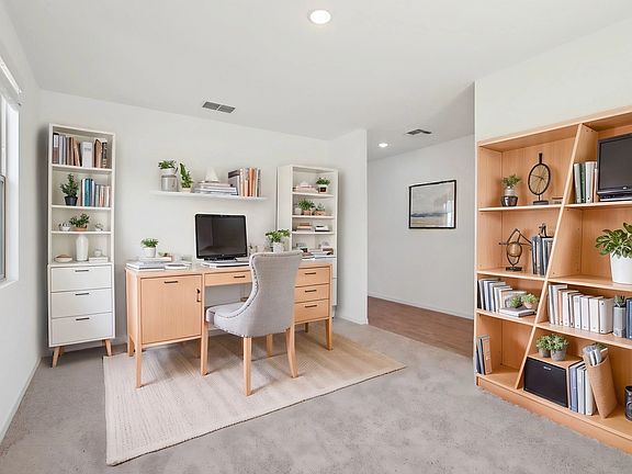 Wales Ranch - Daisy Interior Image 5