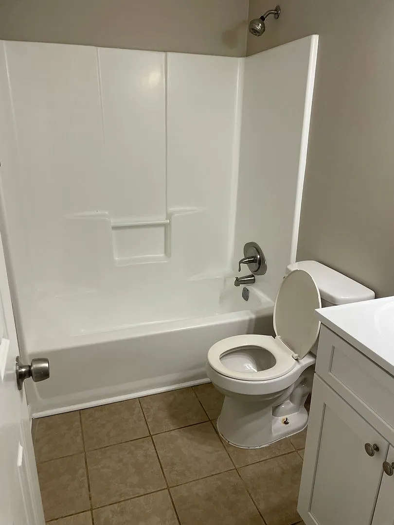 Chestnut Dr 3647 & 3649 - DUPLEX — Photo 1
