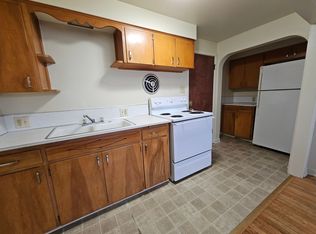 361 & 363 30th St Dr SE, Cedar Rapids, IA 52403