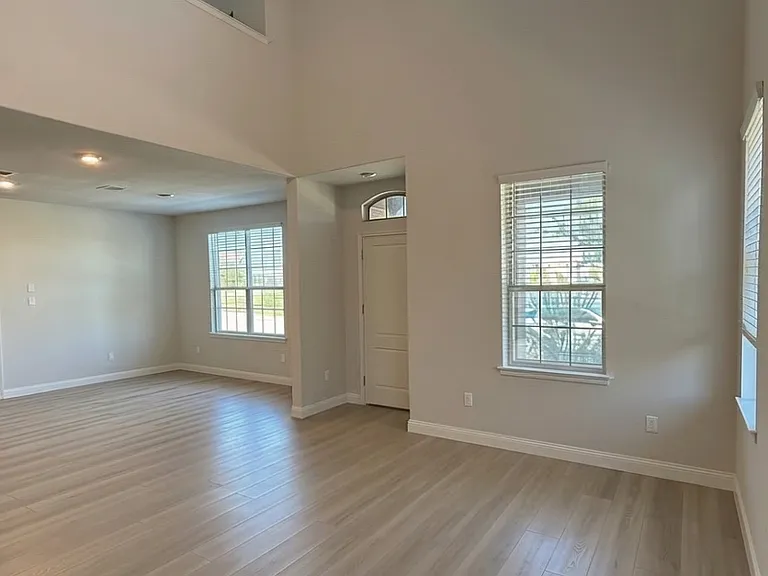2840 Greene St — Photo 5