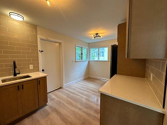 Plenty of space for a buffet table/bar