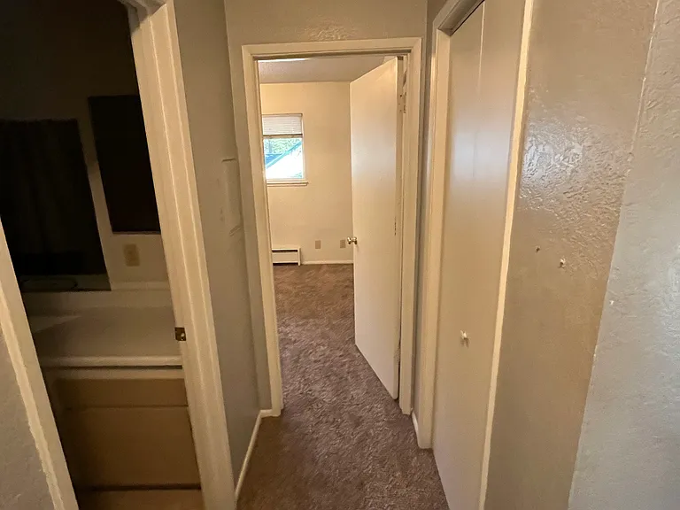 4300 Gray St — Photo 18