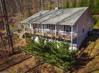 214 Cobblestone Dr, Waynesville, NC 28786