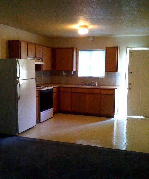 2nd image of 219 Wynne Rd