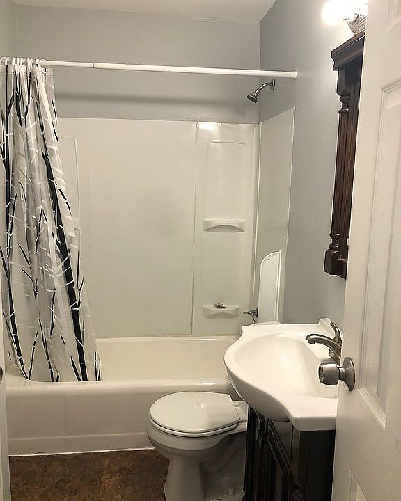 1st image of 6006 Middleground Dr