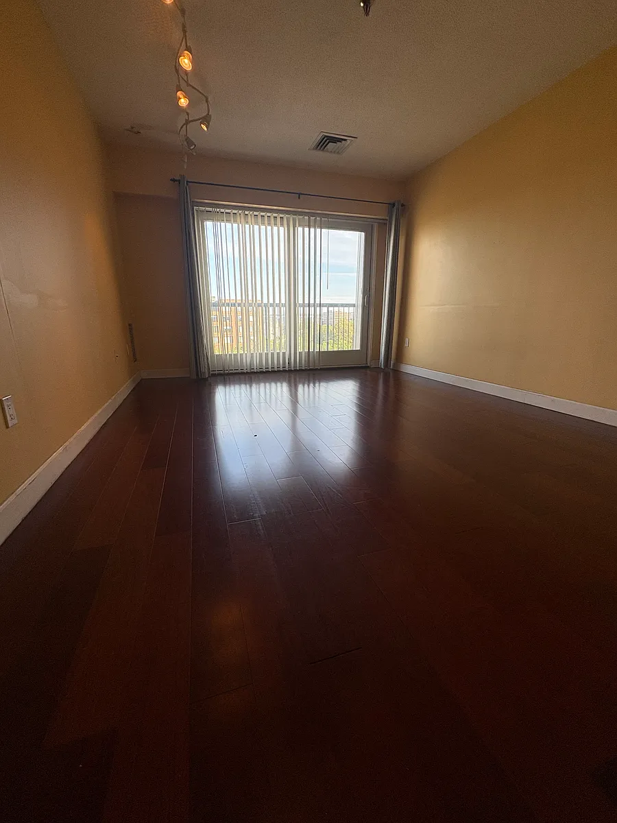 Building Photo - 133 Commander Shea Blvd #9