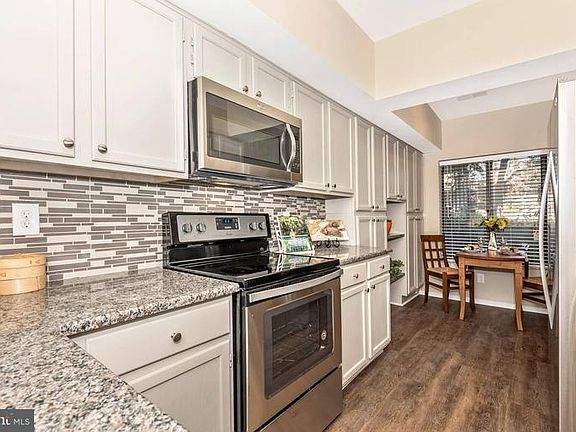 4th image of 6050 California Cir APT 106