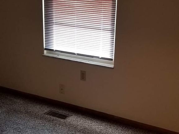 2nd image of 7552 Rolling Meadows Dr