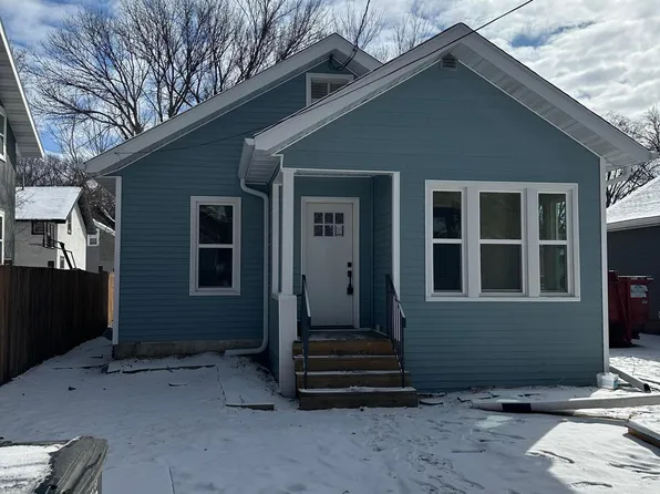 1206 University Dr S, Fargo, ND 58103