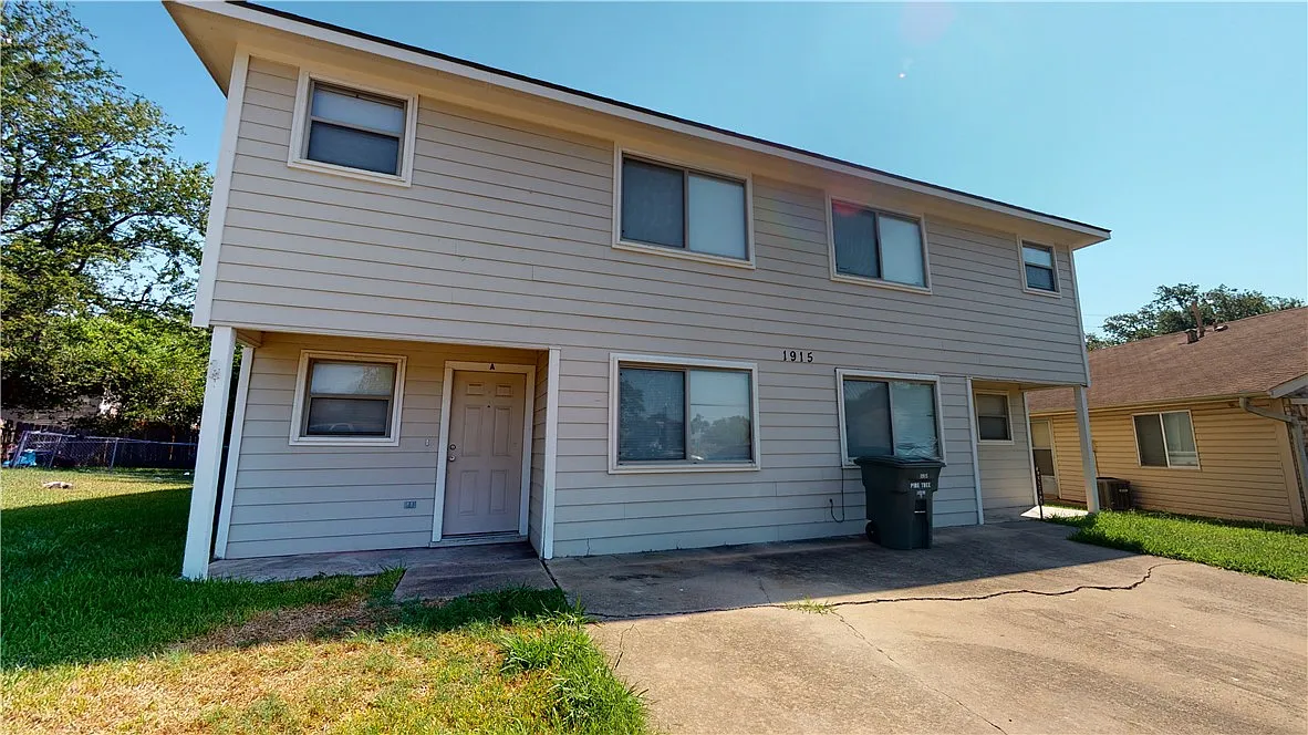 3 bed, 2.0 bath, 1680 sqft, $1,400 — Photo 2