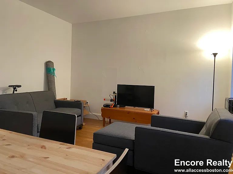 772 Columbus Ave #2 — Photo 11