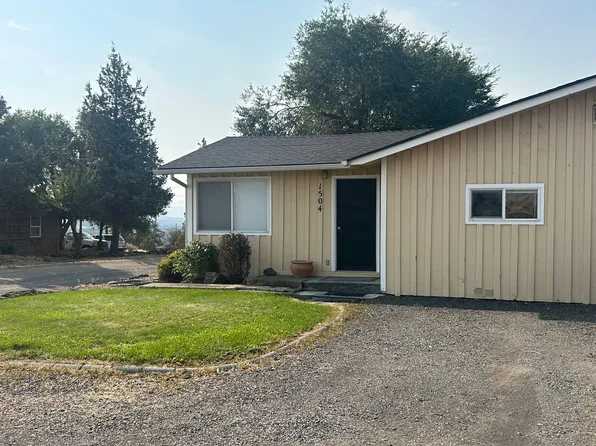 1504 NE Vine St, Madras, OR 97741