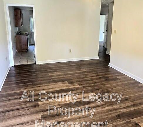 2nd image of 40 Maria Cir