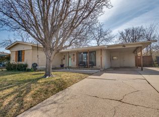 2206 Cloverdale St, Arlington, TX