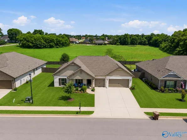 25069 Addlestone Dr, Athens, AL 35613