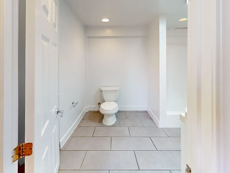 1408 California St #101 — Photo 11