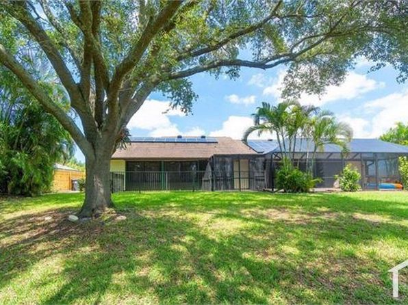 1367 Riverside Cir #1