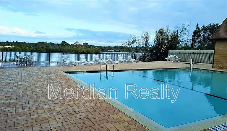 305 Lakepointe Dr #104 — Photo 9