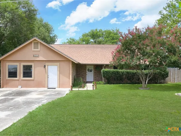 500 Ridge Dr, San Marcos, TX 78666
