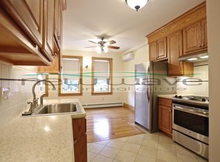 137 Charles St APT 3, Boston, MA 02114