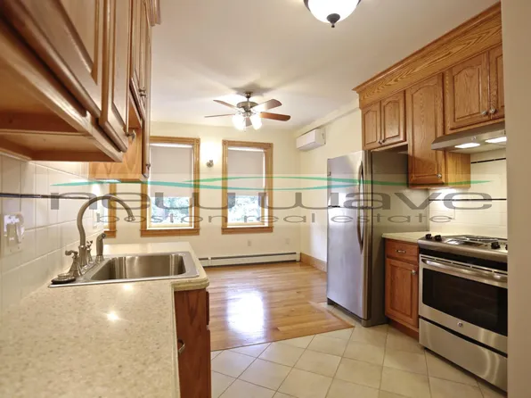 137 Charles St, Boston, MA