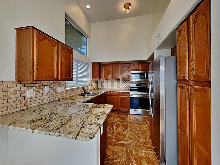 13149 W Monte Vista Dr — Photo 3