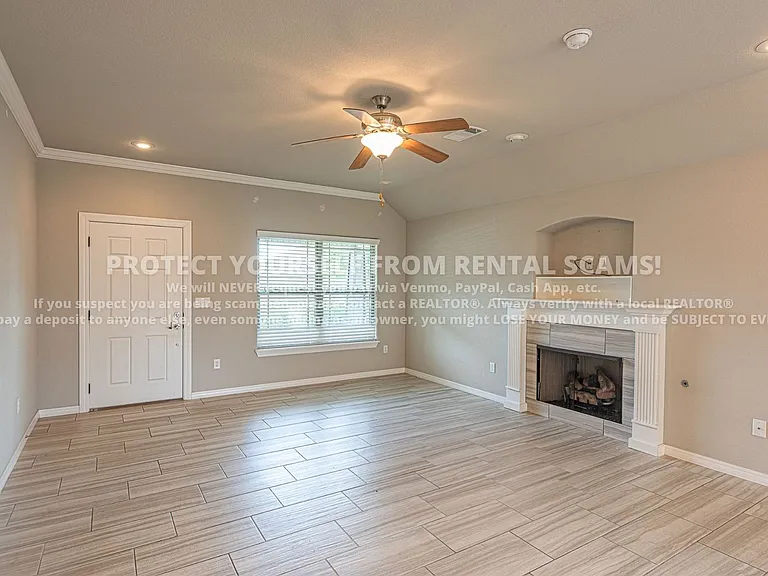 4564 W Wales Dr — Photo 2