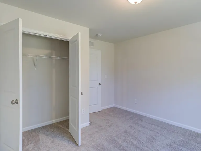 820 Bellewood Gardens Dr — Photo 32