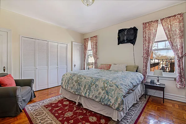 Rented by Compass | media 10