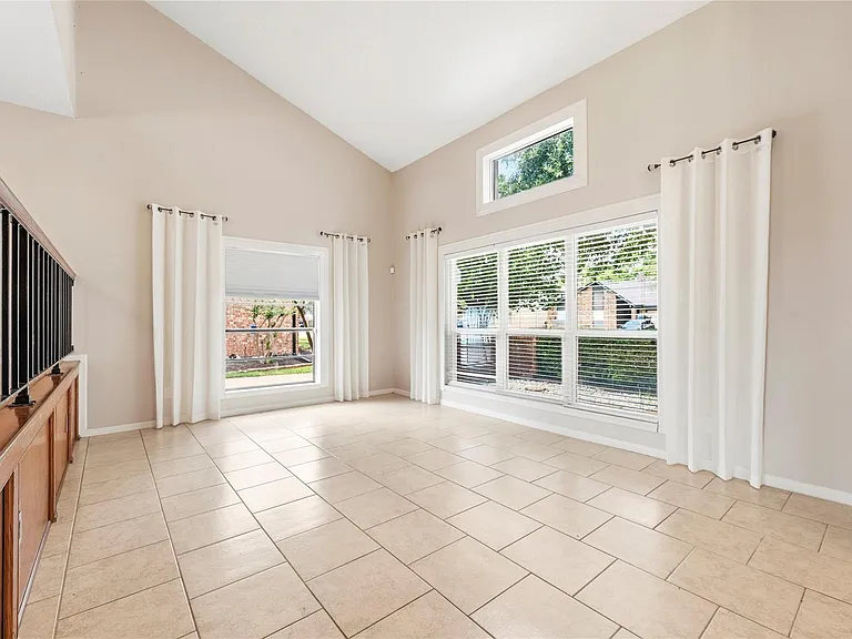 21431 Park Bend Dr — Photo 13